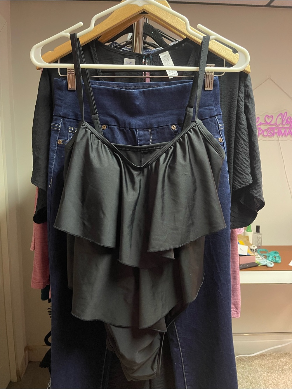 880. Ruffled One-Piece Swimsuit in Black - Picture 4 of 4